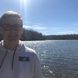 Meet your Posher, Derek